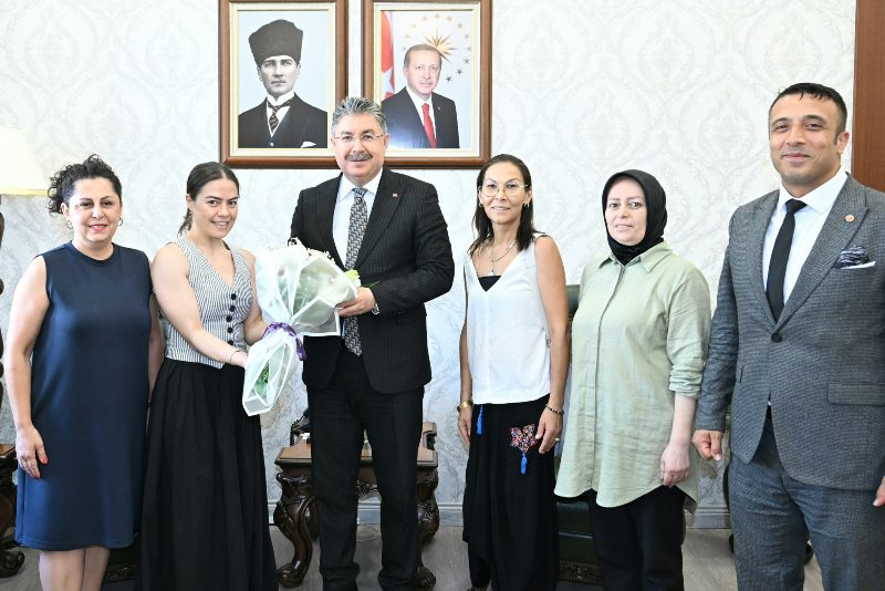 Oda Yönetiminden Eskişehir Valisi Dr. Erdinç Yılmaz'a Ziyaret